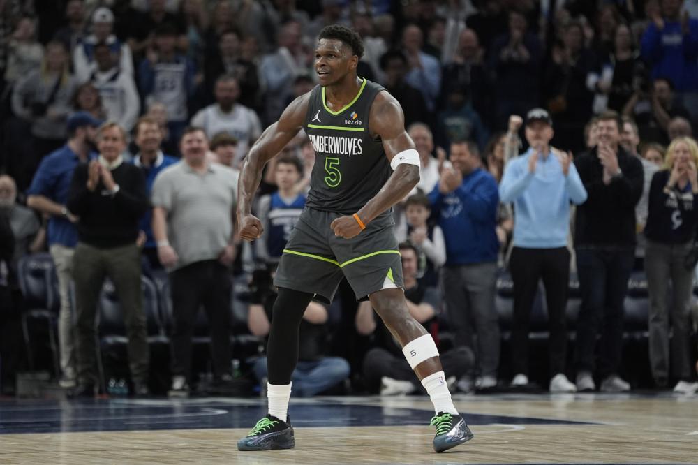 历史建立在 历史建立在