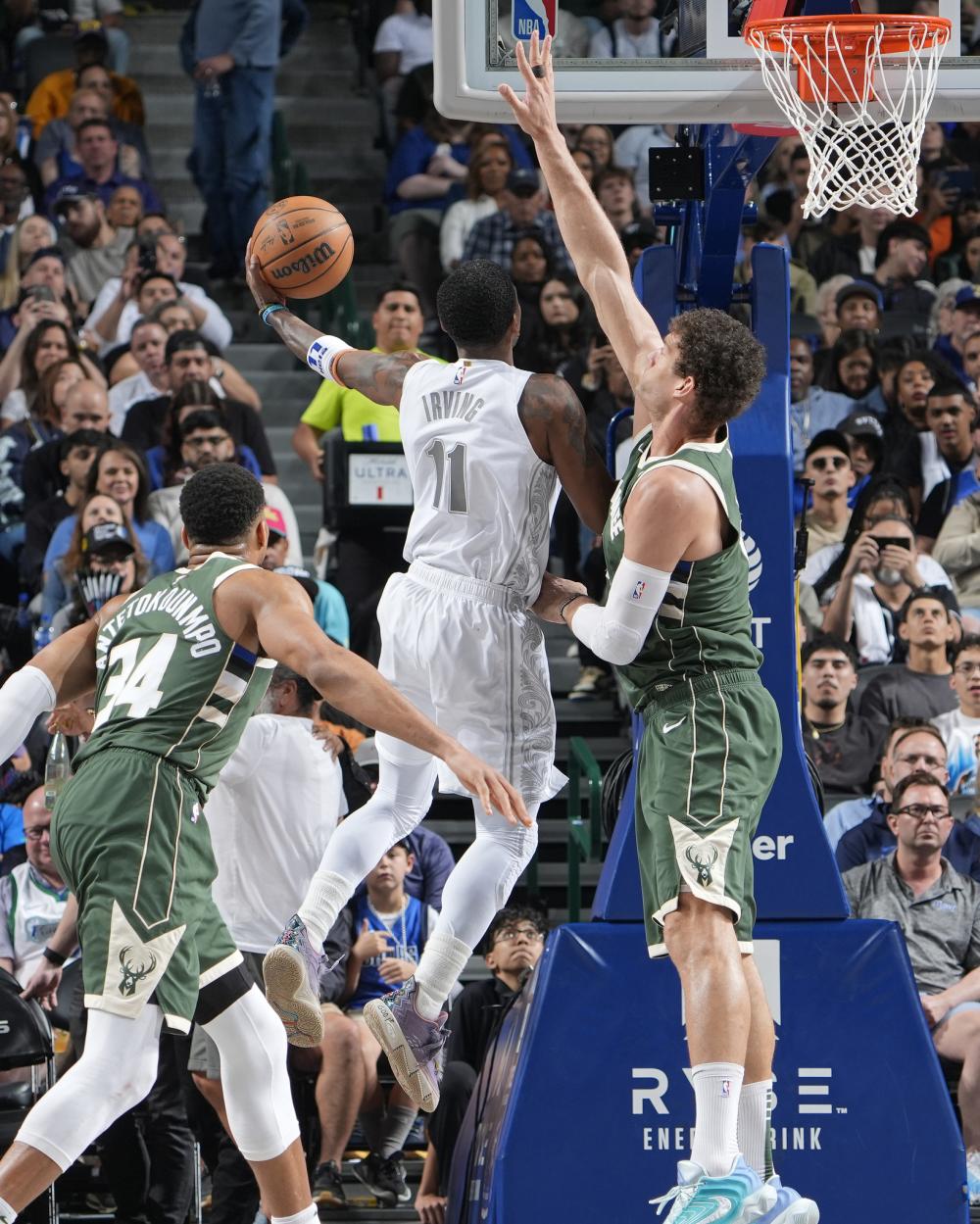 现了惊人的 现了惊人的